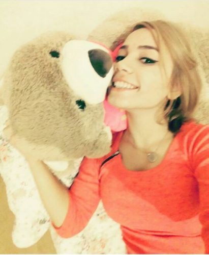 Baştan çıkaran kendi yeri olan hanım Akasya