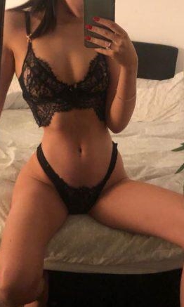 Cazibeli gerçek fotoğraflı Adile
