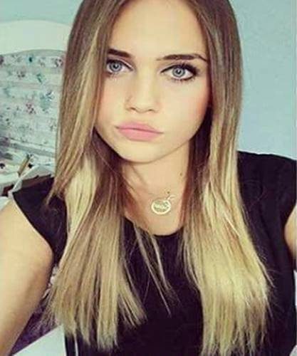 Cazibeli kendi yeri olan bayan Ceylan