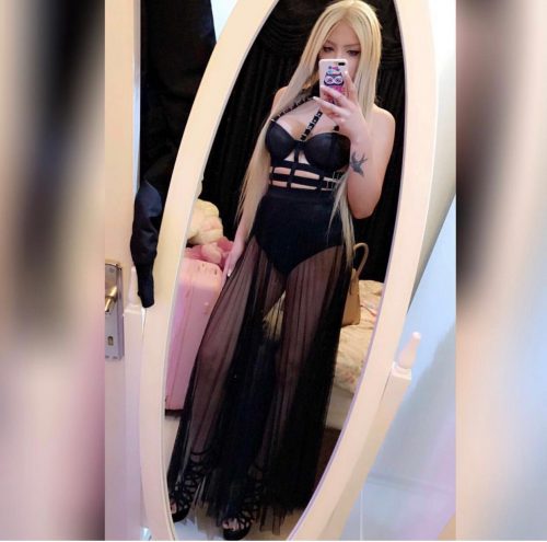 Cazibeli sakso çeken escort Güher