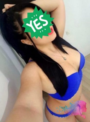 Çekici oral yapan kadın Olcay