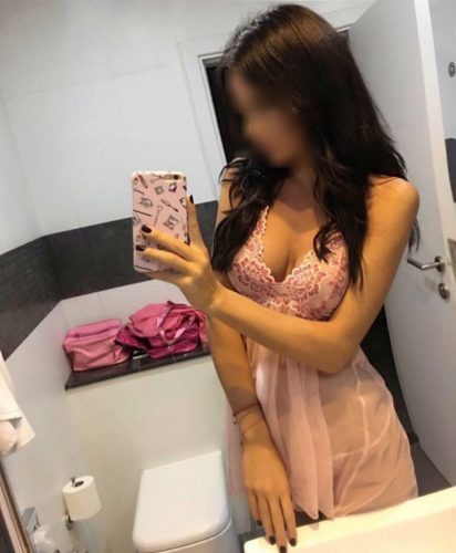 Harika evinde buluşan escort Aybüke