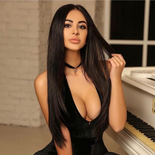 Muhteşem masaj yapan escort Rebia