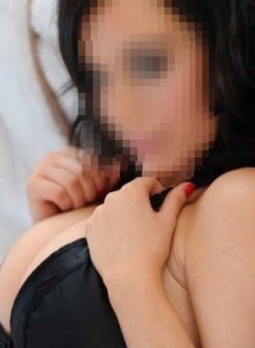 Olağanüstü otelde buluşan kız Güler