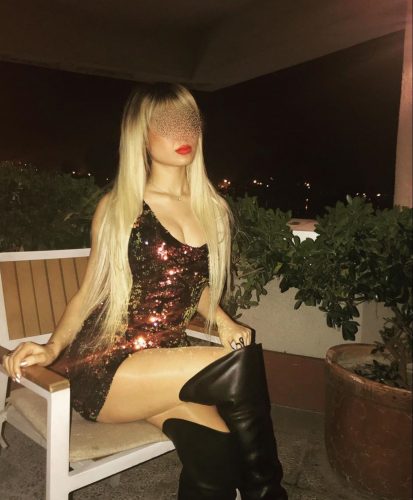 Seks kraliçası dans yapan hanım Lemide