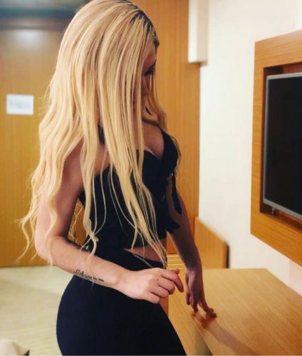 Şık dans yapan hatun Kardelen