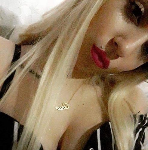 Şık dans yapan hatun Kardelen