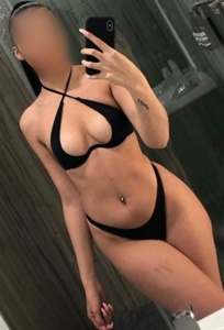 Şımarık masöz Asena